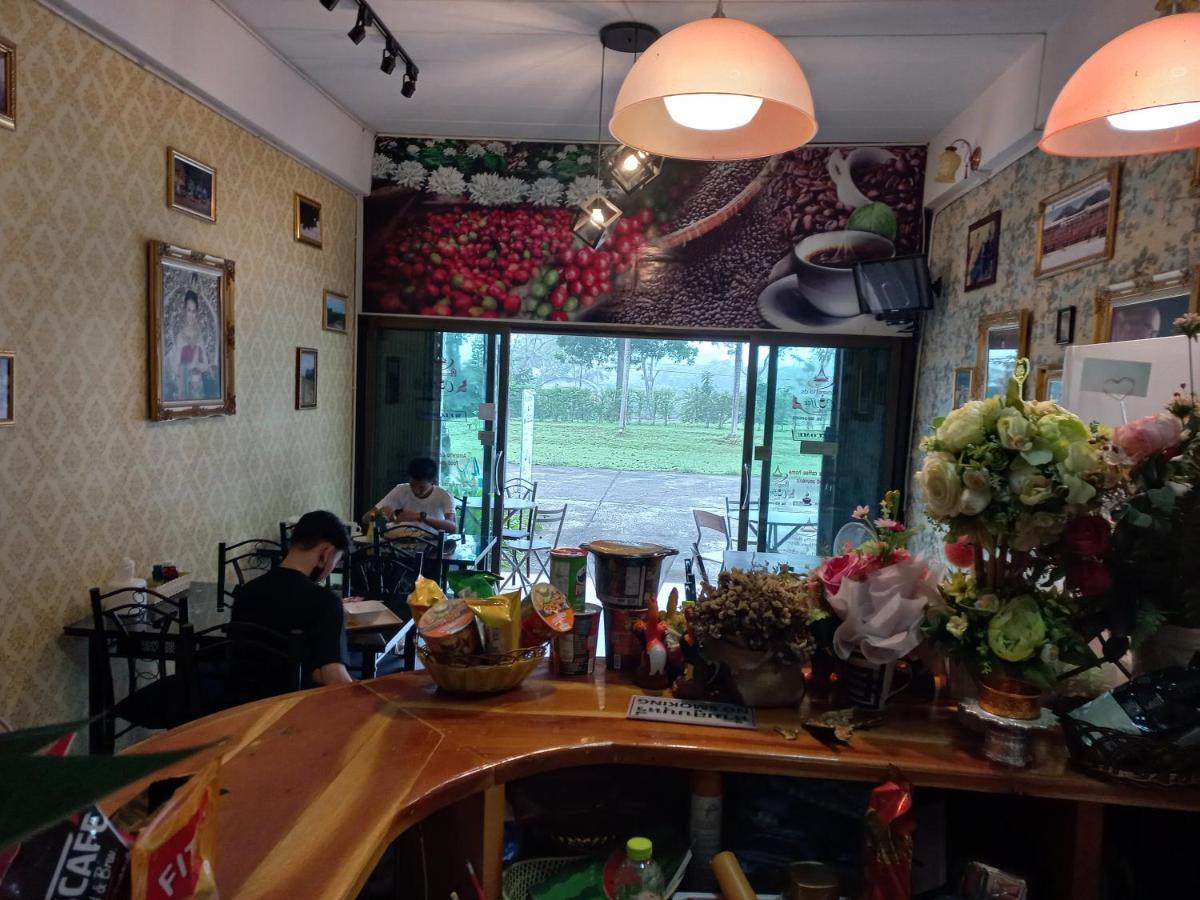 Amaretto Hostel Сураттхани Экстерьер фото