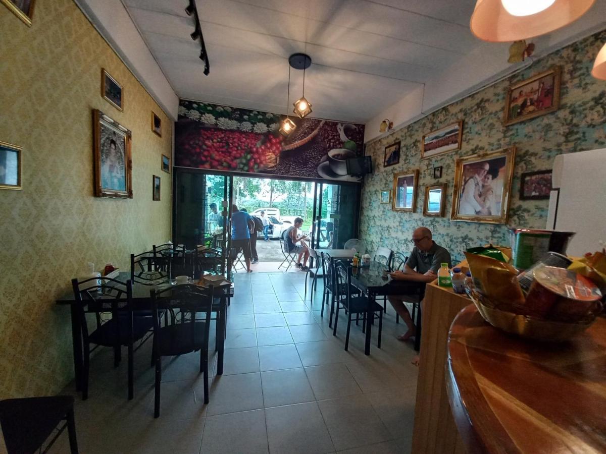 Amaretto Hostel Сураттхани Экстерьер фото