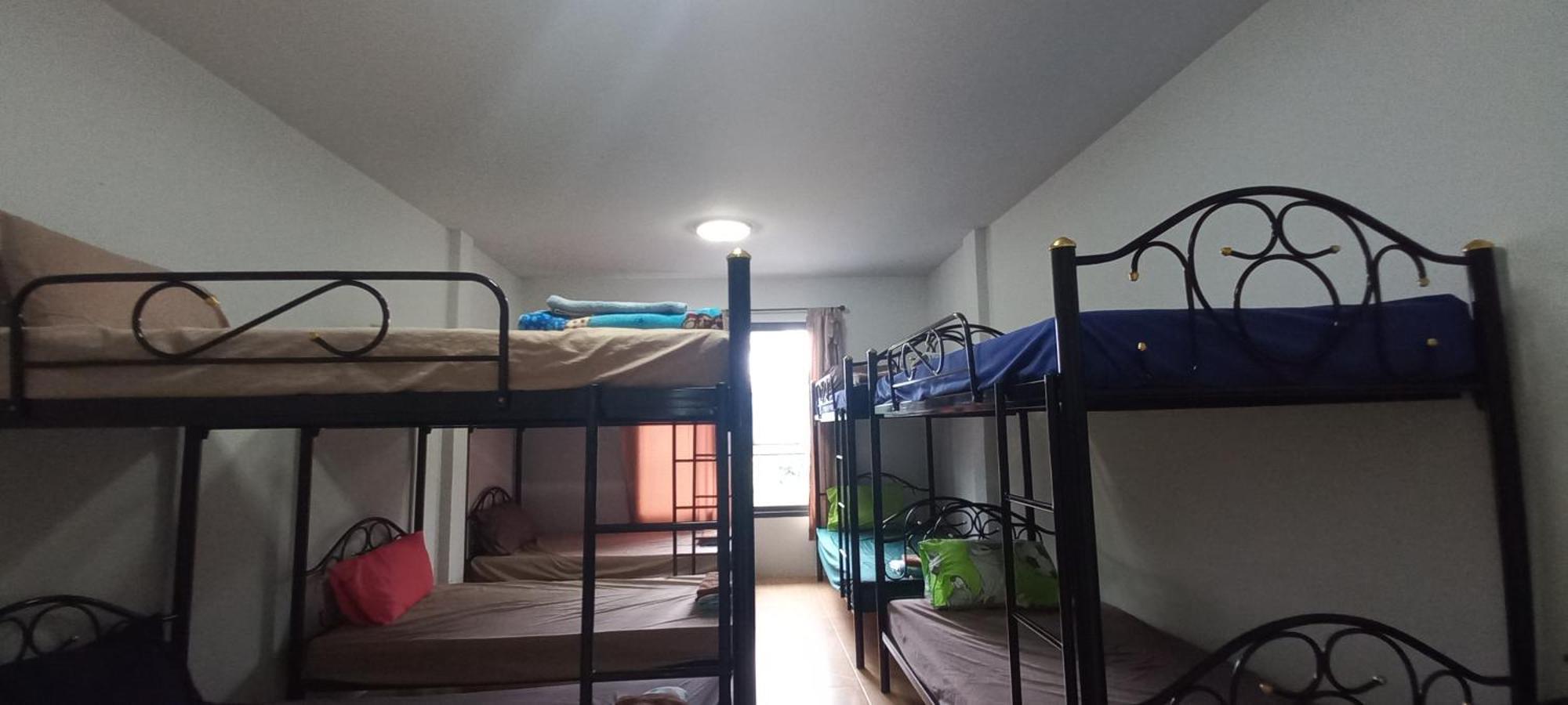 Amaretto Hostel Сураттхани Экстерьер фото