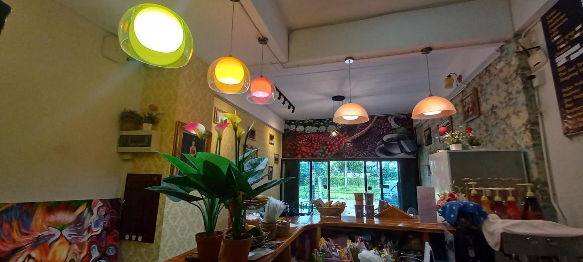 Amaretto Hostel Сураттхани Экстерьер фото