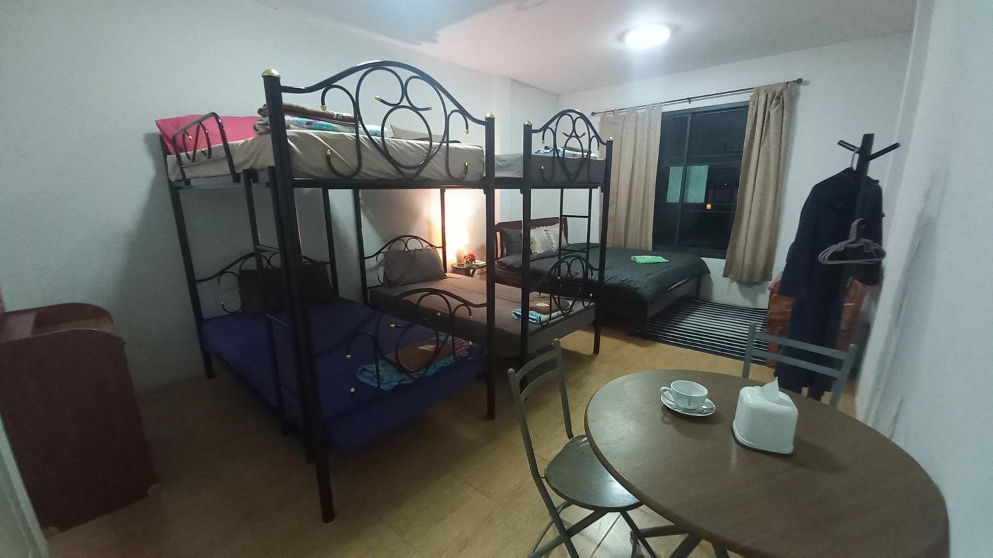Amaretto Hostel Сураттхани Экстерьер фото