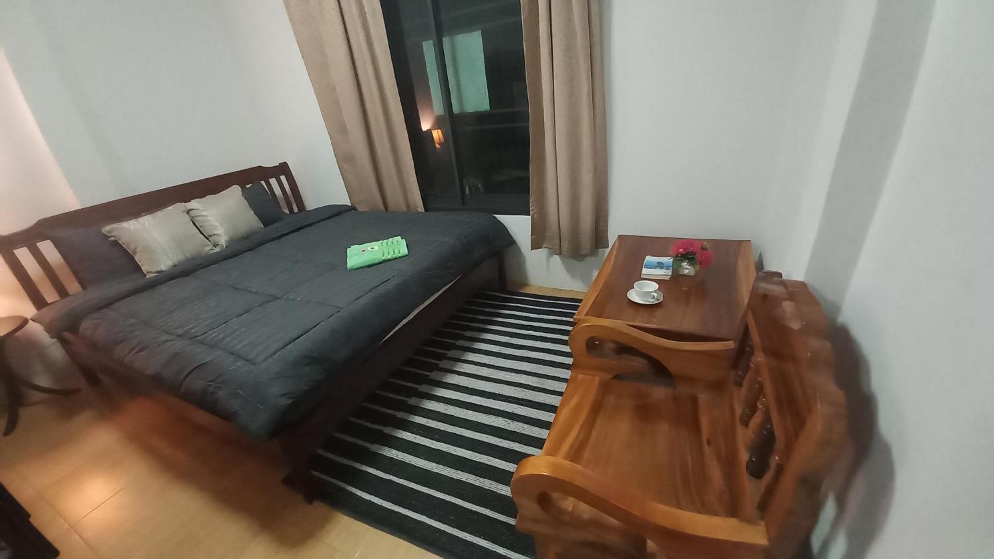 Amaretto Hostel Сураттхани Экстерьер фото