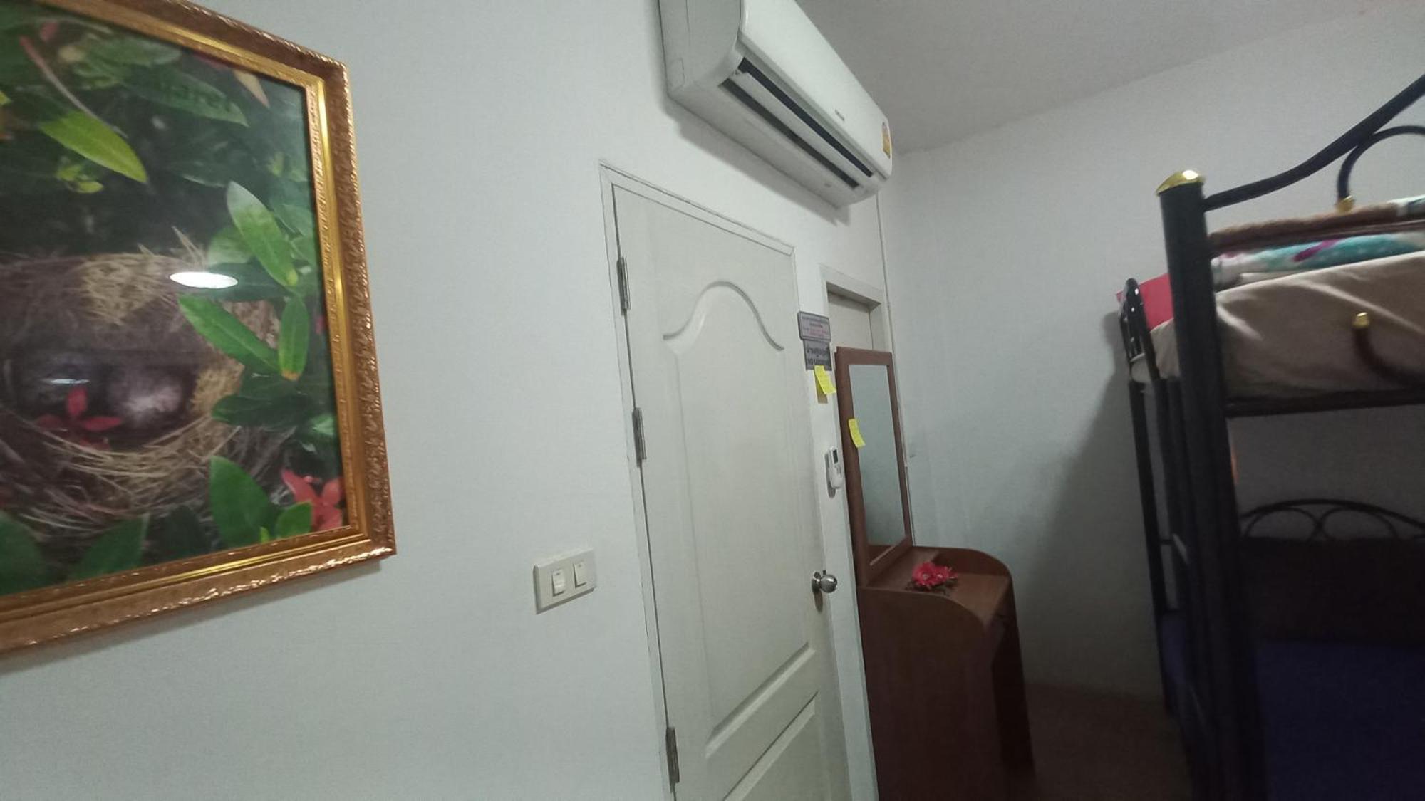 Amaretto Hostel Сураттхани Экстерьер фото