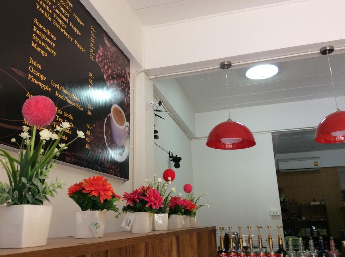Amaretto Hostel Сураттхани Экстерьер фото