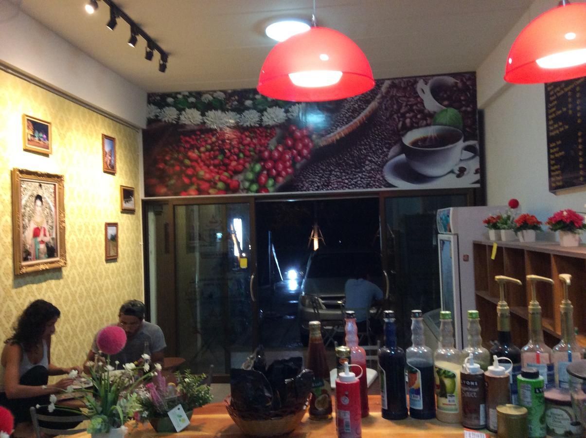 Amaretto Hostel Сураттхани Экстерьер фото