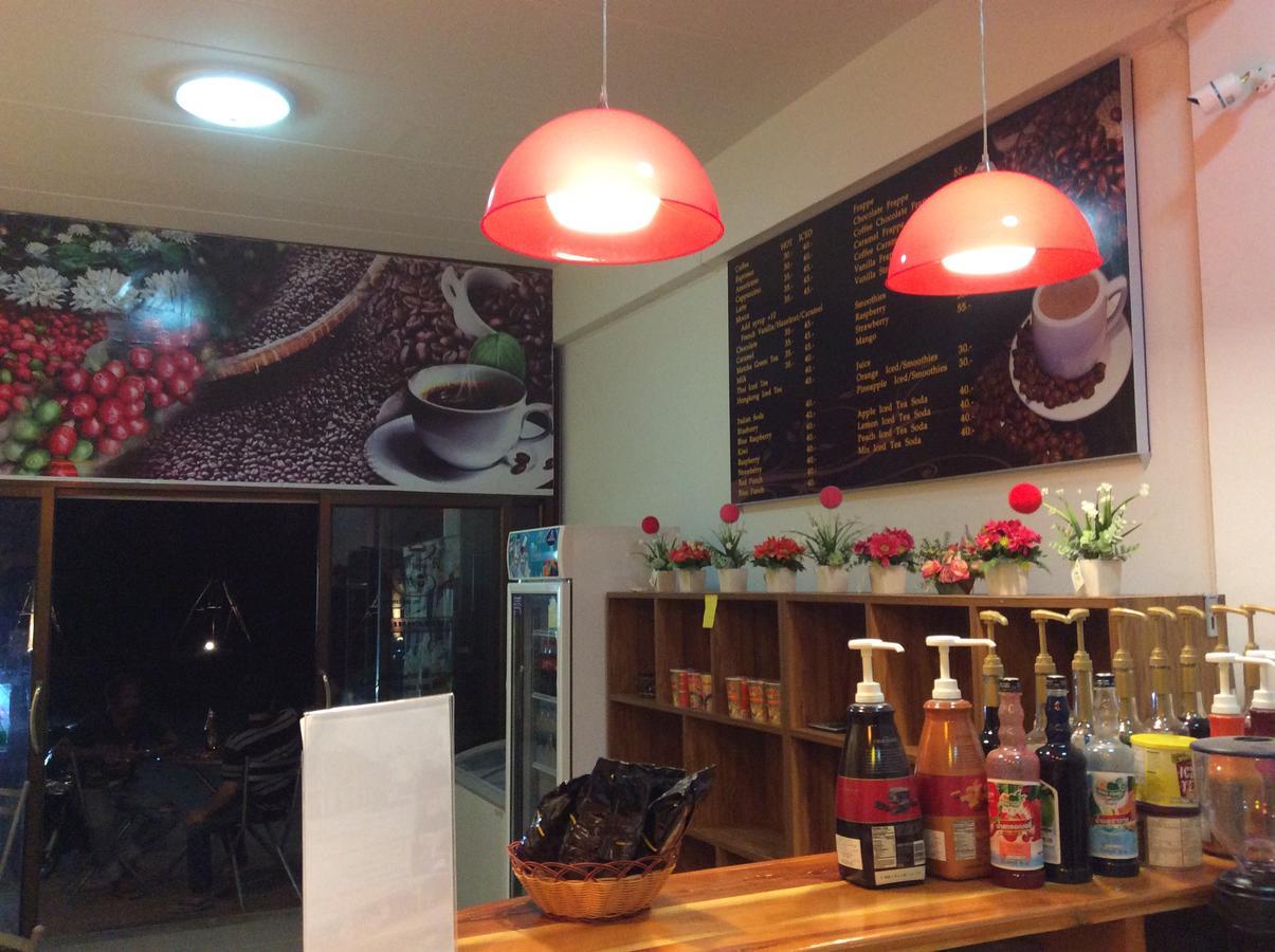 Amaretto Hostel Сураттхани Экстерьер фото