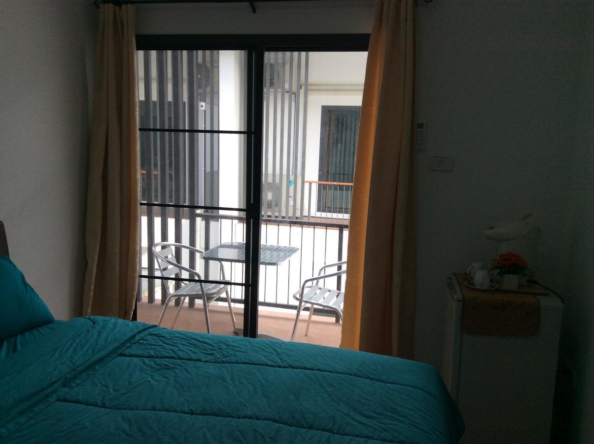 Amaretto Hostel Сураттхани Экстерьер фото