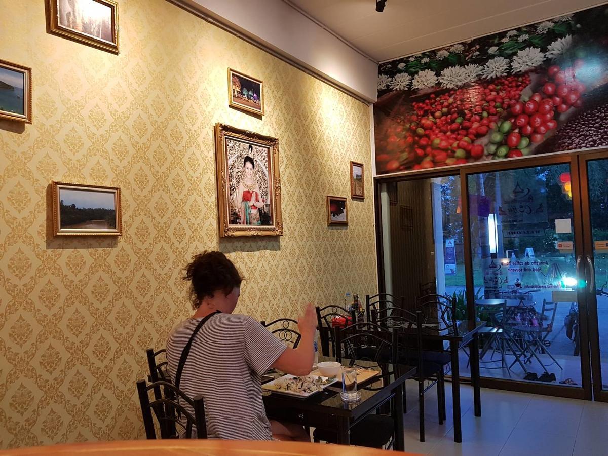 Amaretto Hostel Сураттхани Экстерьер фото